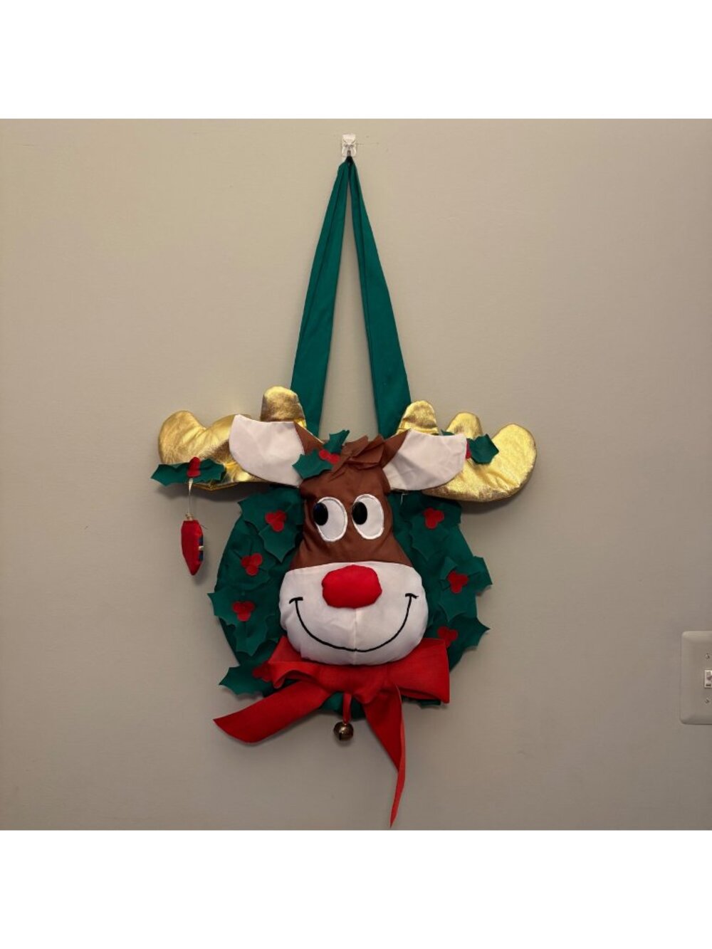 Festive Windsport By Ganz Reindeer Christmas Wreath With Gold Antlers Red Bow &